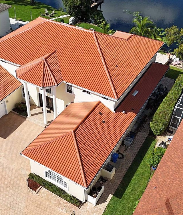 Roof detail for considering repair or replacement